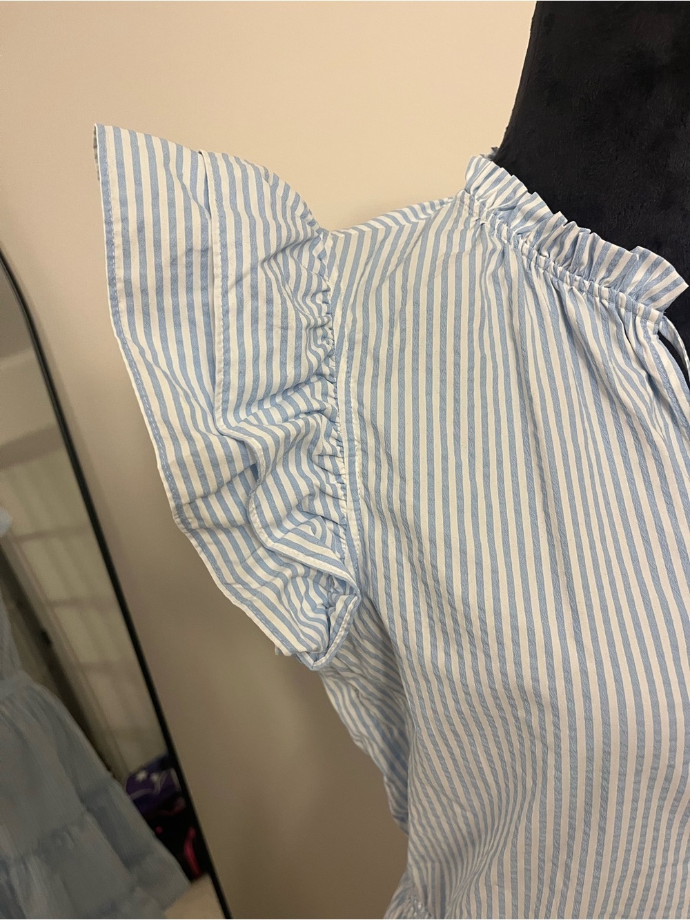 Vineyard Vines Blue & White Striped Ruffle-Sleeve Dress - Picture 3 of 10